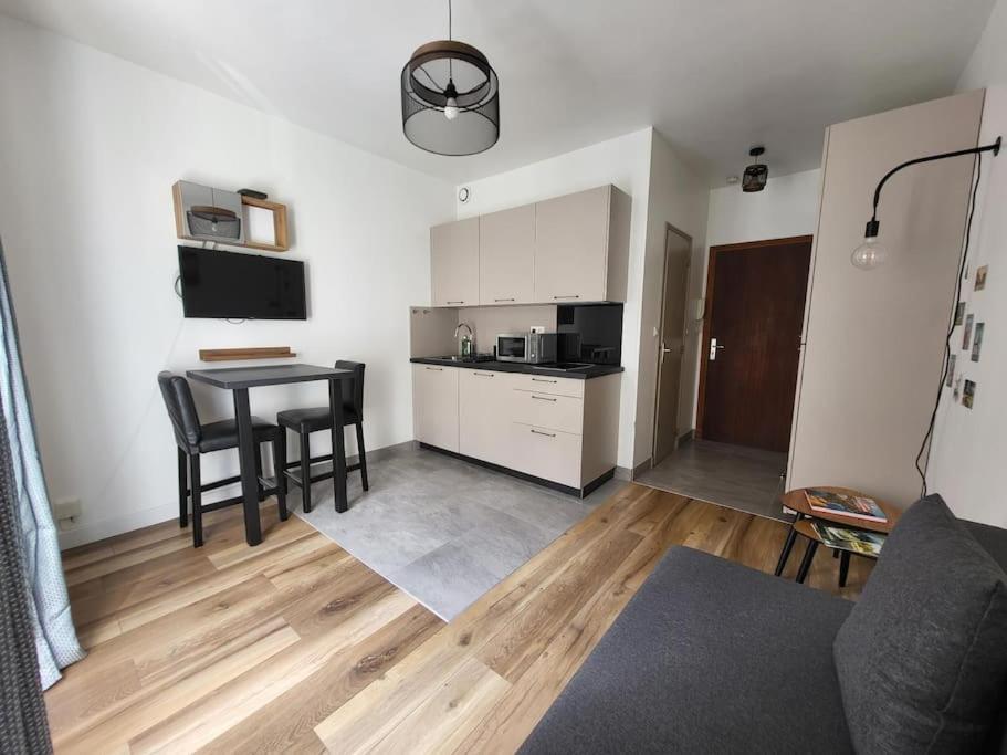 Petit Studio En Plein Centre-Ville De Вандом Экстерьер фото