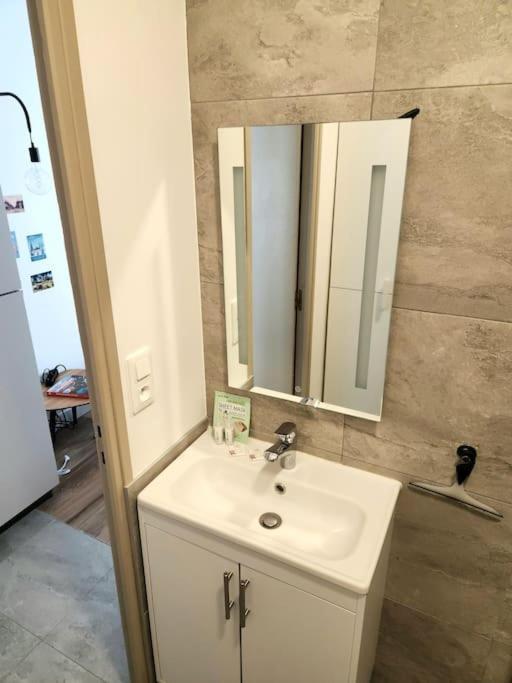 Petit Studio En Plein Centre-Ville De Вандом Экстерьер фото